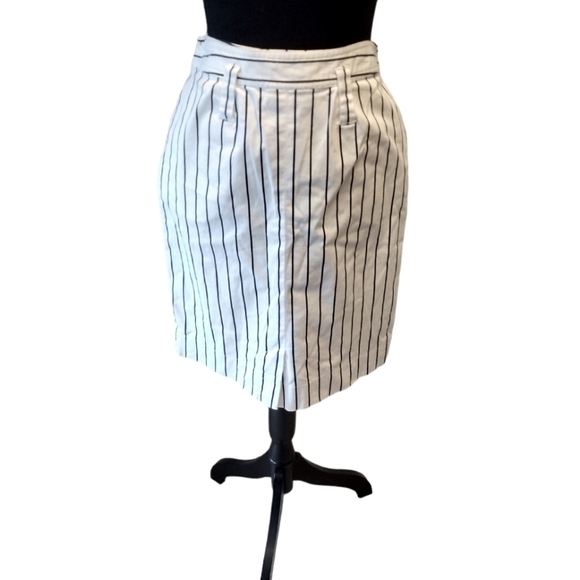 Kenar Lace Up Skirt 32" Waist - Picture 2 of 6